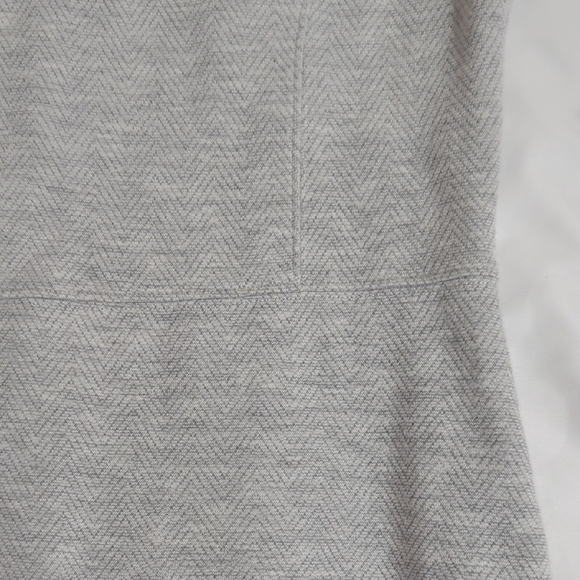 Banana Republic Herringbone Cap Sleeve Dress, Color Gray Size 6 - Picture 10 of 14